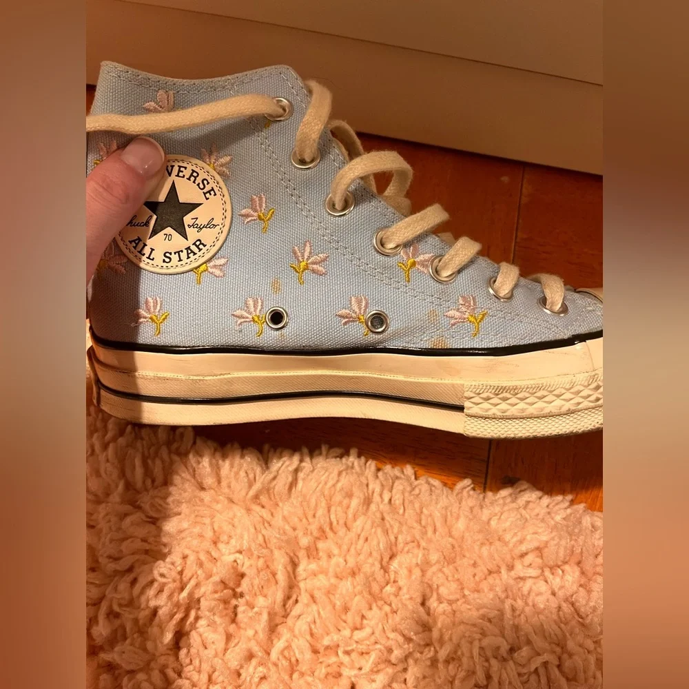 FINAL PRICE Limited Edition Chuck Taylor Converse Size 7 - Picture 3 of 5